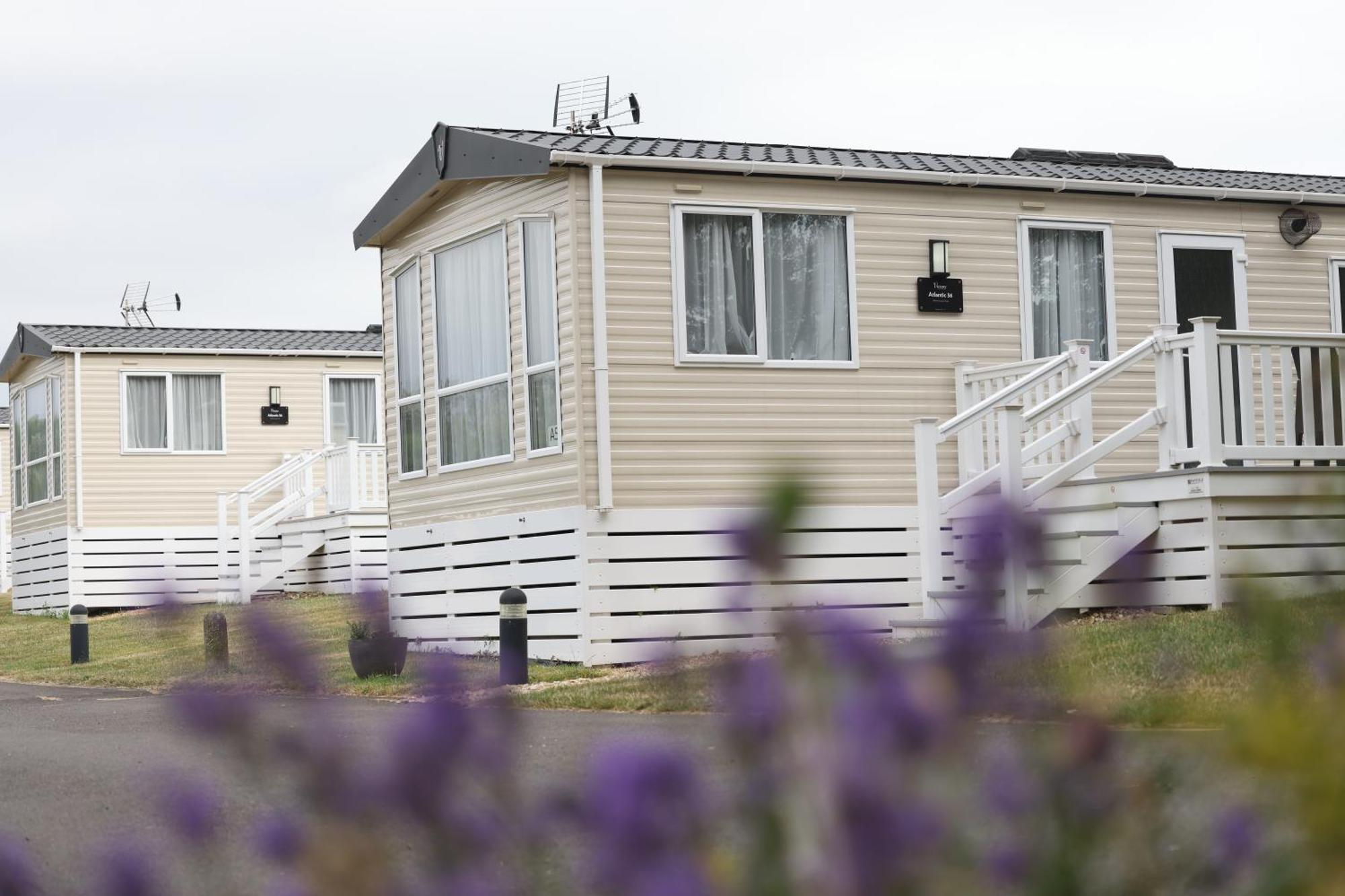Mercury Yacht Harbour And Holiday Park Bursledon Exterior foto