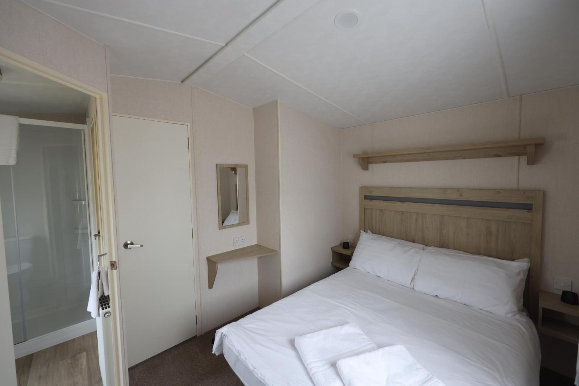 Mercury Yacht Harbour And Holiday Park Bursledon Exterior foto