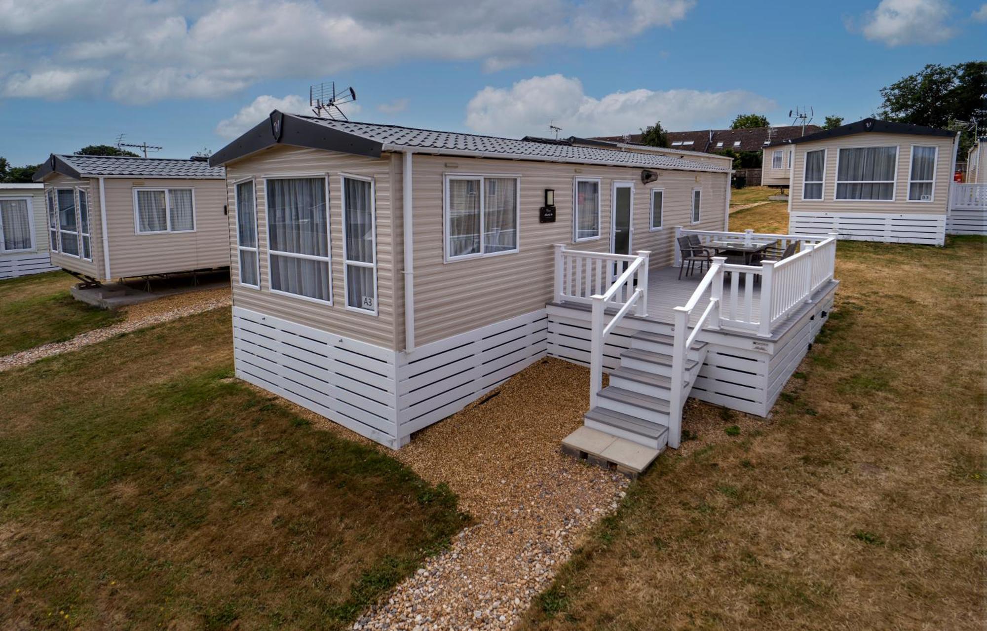 Mercury Yacht Harbour And Holiday Park Bursledon Exterior foto