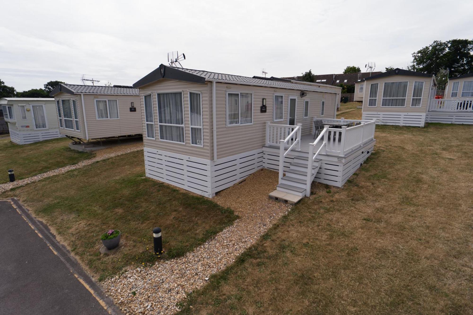 Mercury Yacht Harbour And Holiday Park Bursledon Exterior foto